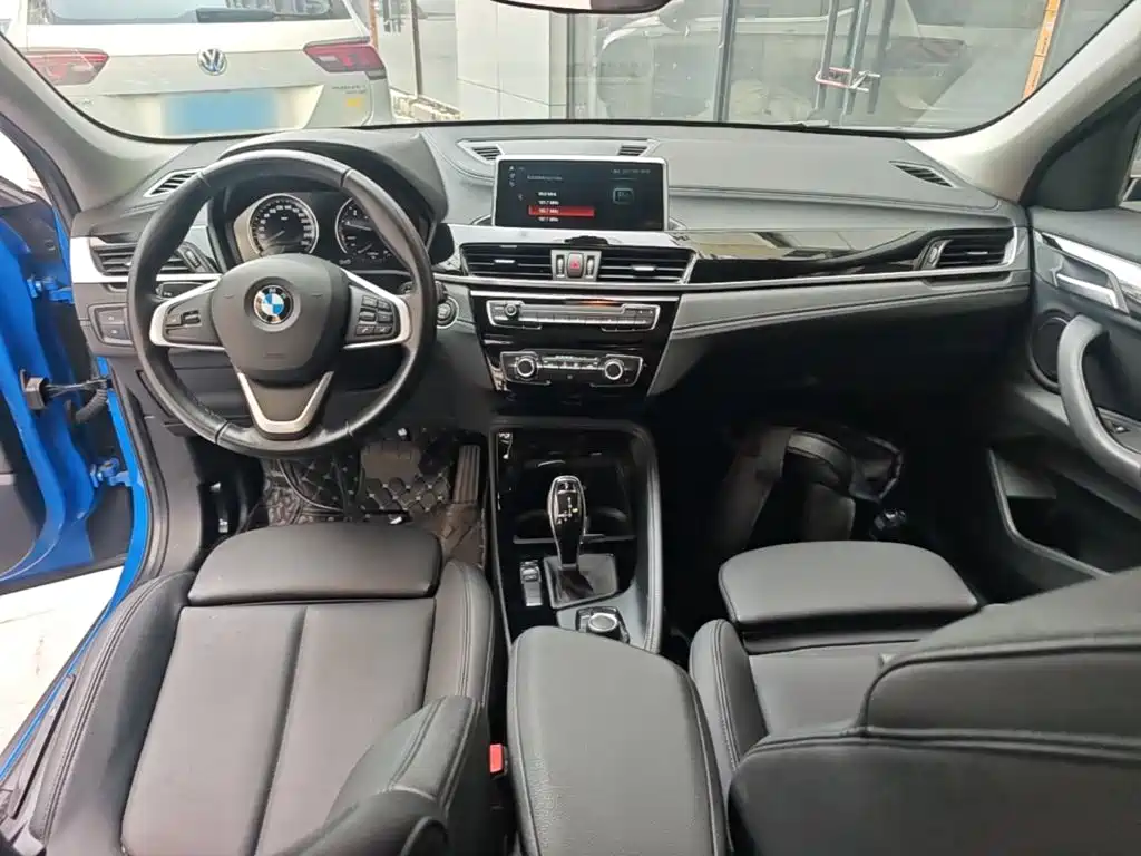 BMW X2 (Import) — миниатюра 10