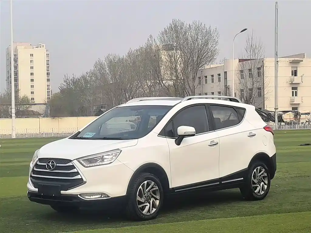 2016 JAC M1 (Refine) - zdjęcie 1 z 9
