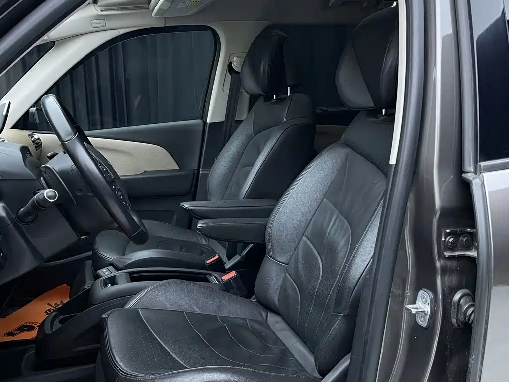 Citroen C4 Picasso — миниатюра 5