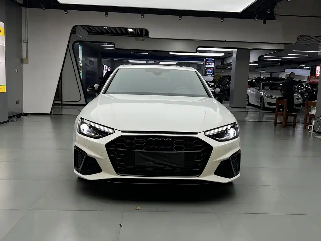 Audi A4L 2024 45 TFSI quattro