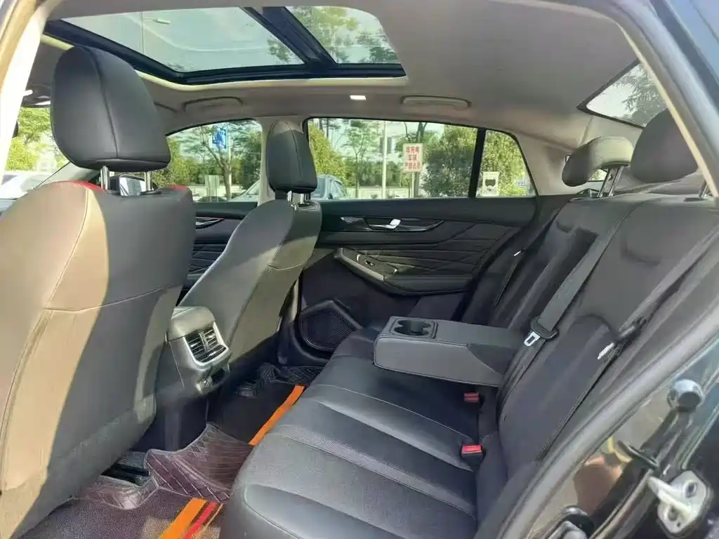 DONGFENG YI HYUN MAX