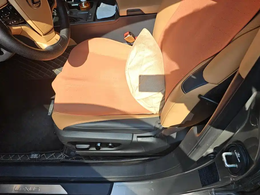 Lexus ES — миниатюра 9