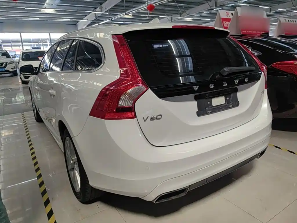 Volvo V60 — миниатюра 5
