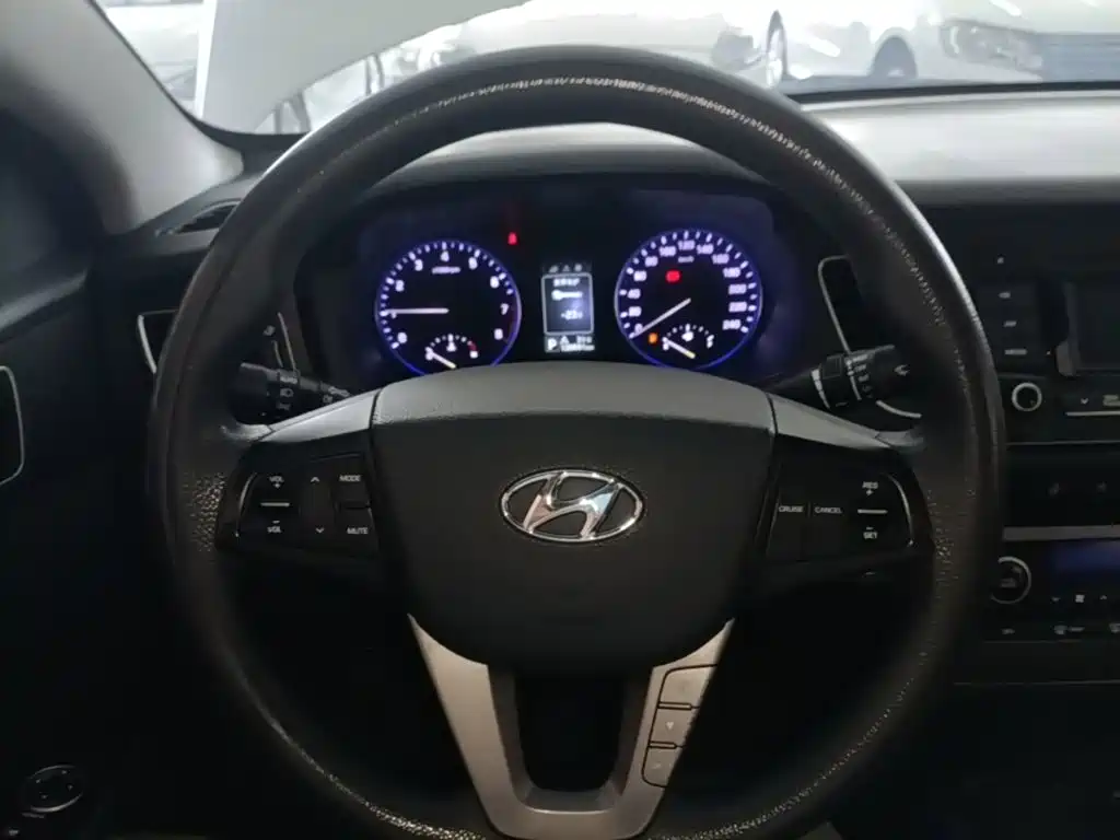 Hyundai Mistra — миниатюра 11