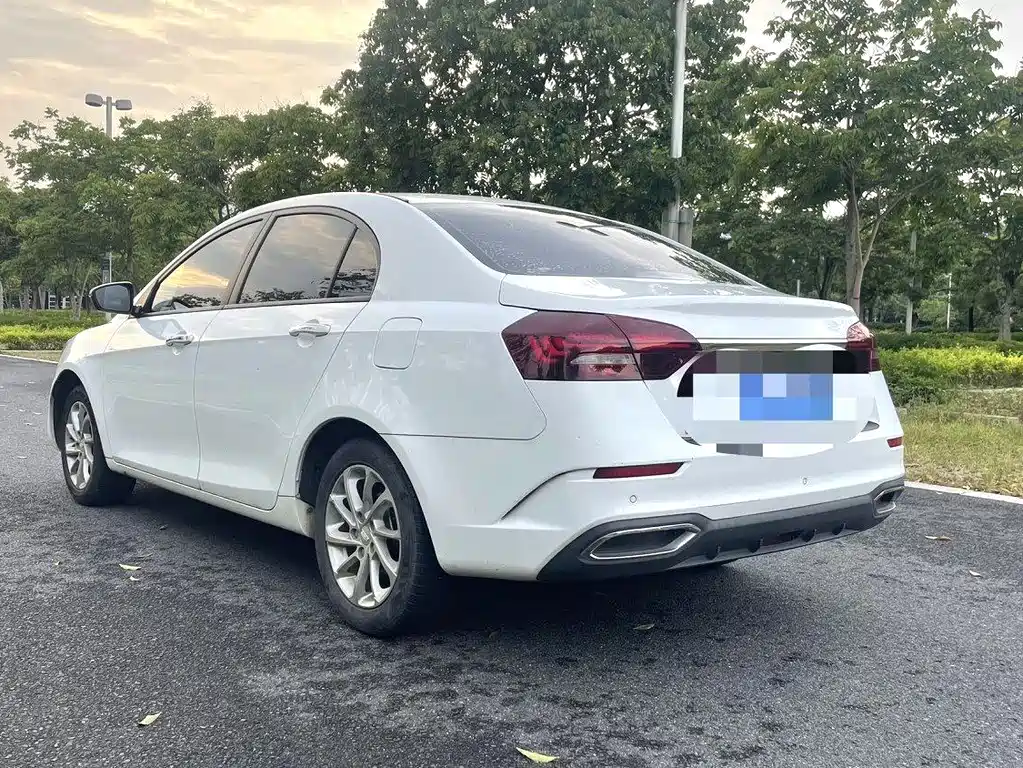 Geely Emgrand — миниатюра 4