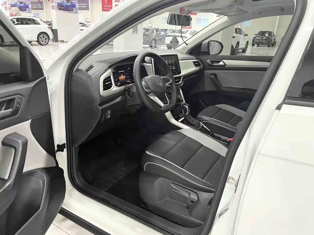 Volkswagen T-Roc 2024 280TSI DSG