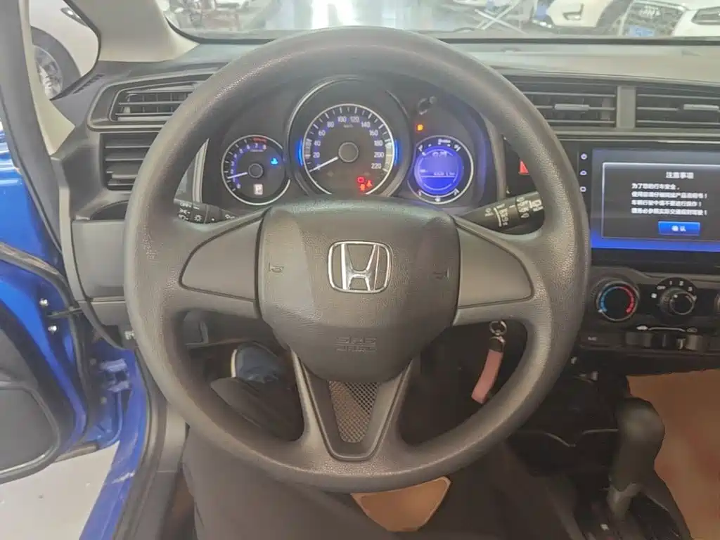 Honda Fit — миниатюра 11
