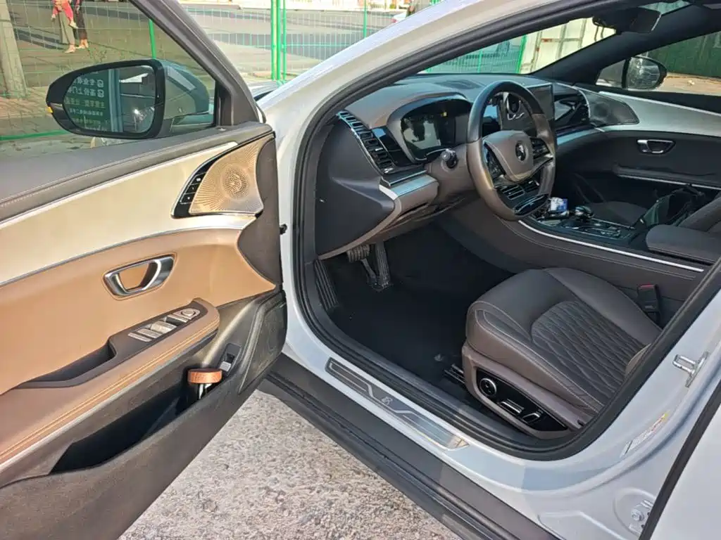 BYD Han — миниатюра 16