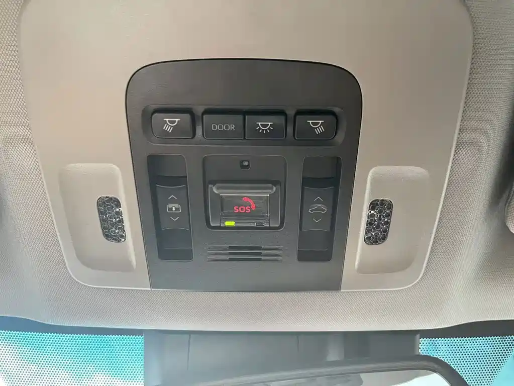 Toyota Camry — миниатюра 26