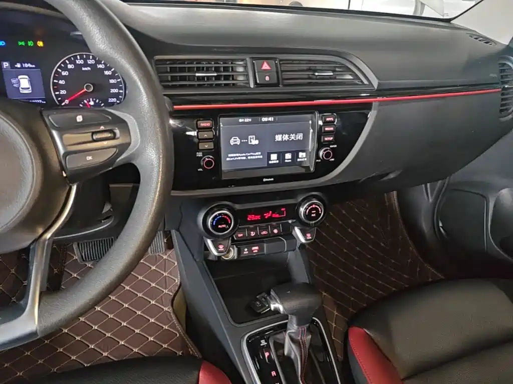 Kia KX Cross — миниатюра 13