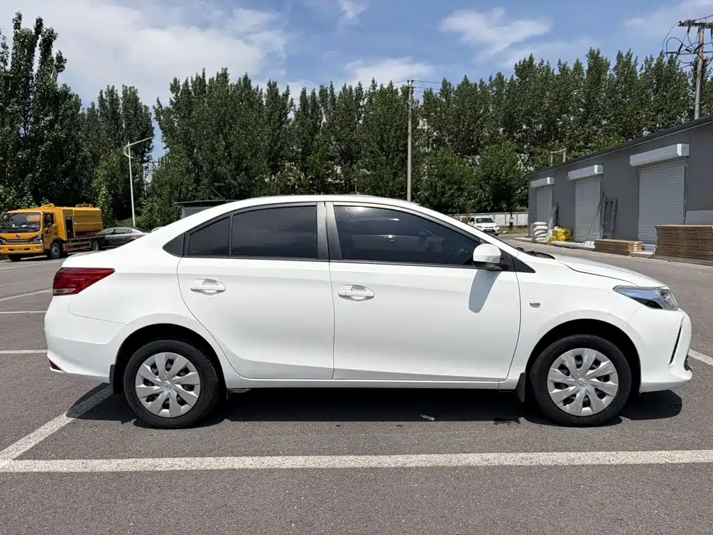 Toyota Vios — миниатюра 4