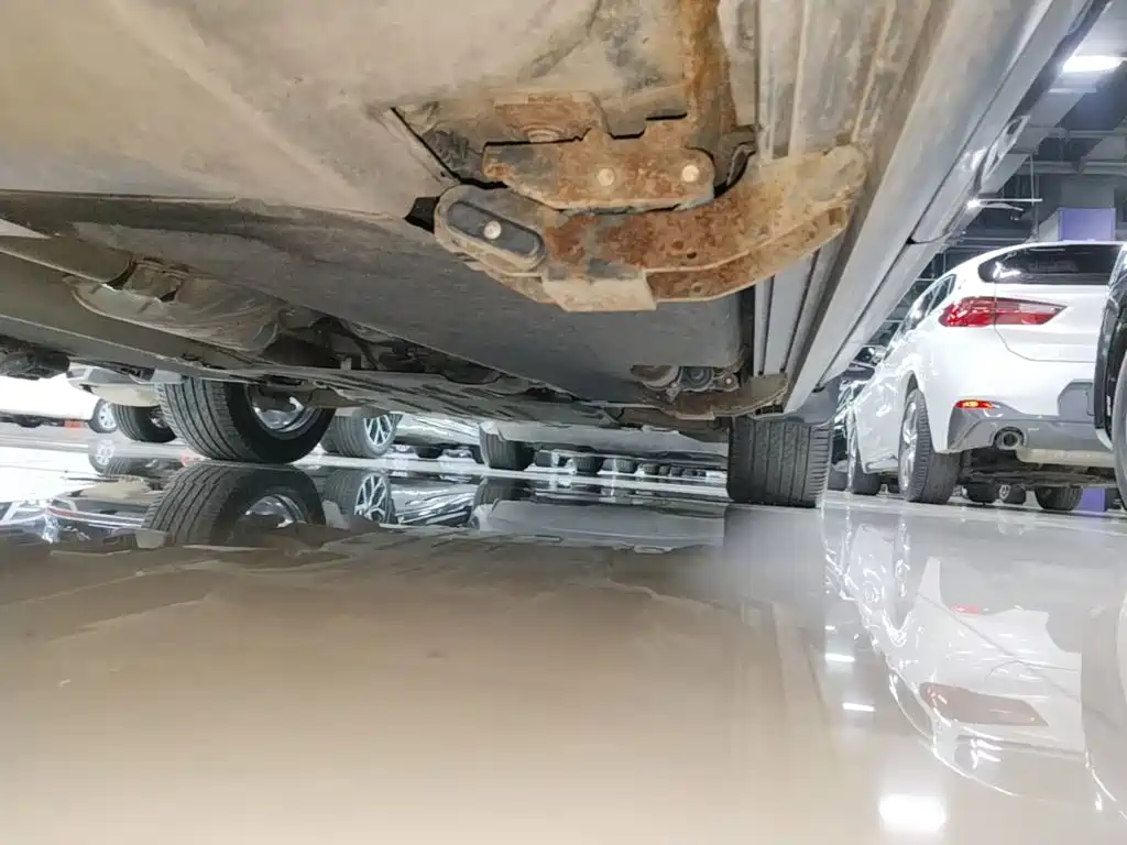 Audi Q5L — миниатюра 21