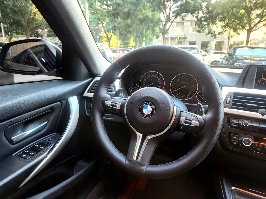 BMW 3 Series — миниатюра 11