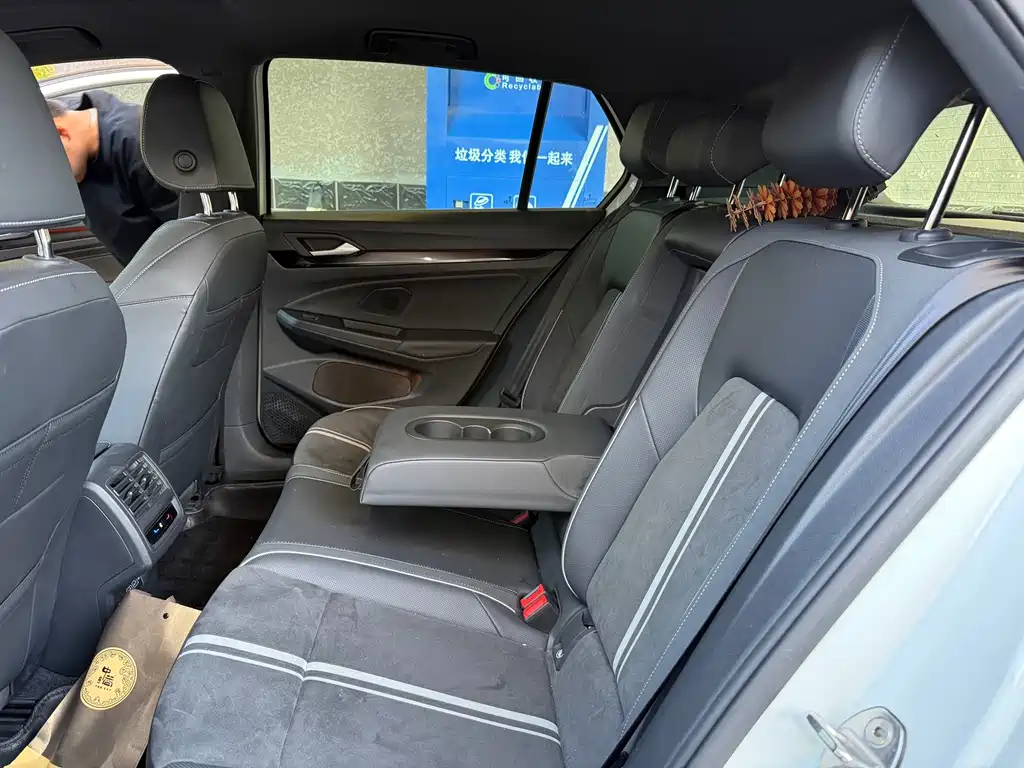 Volkswagen Golf — миниатюра 7