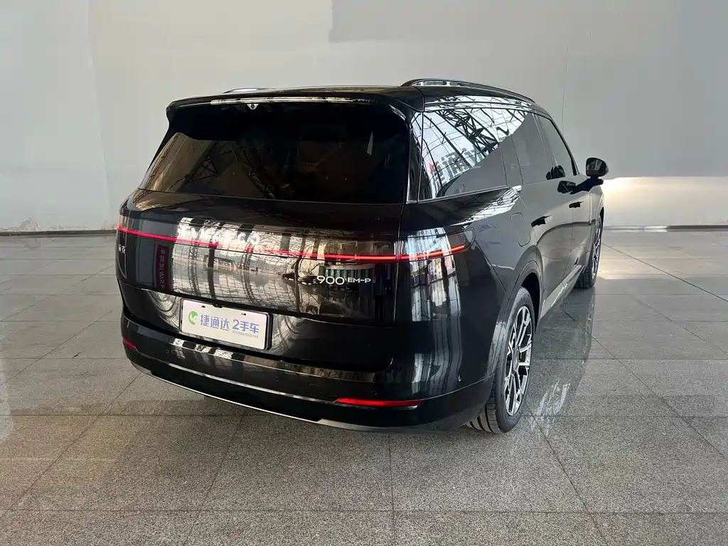 Lynk & Co 900 2025 2.0T Ultra 6 мест