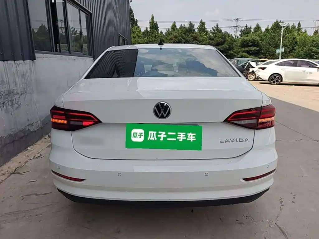 Volkswagen Lavida — миниатюра 6