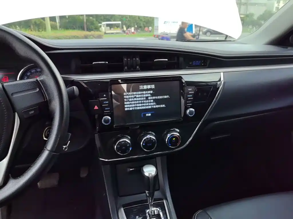Toyota Corolla — миниатюра 13
