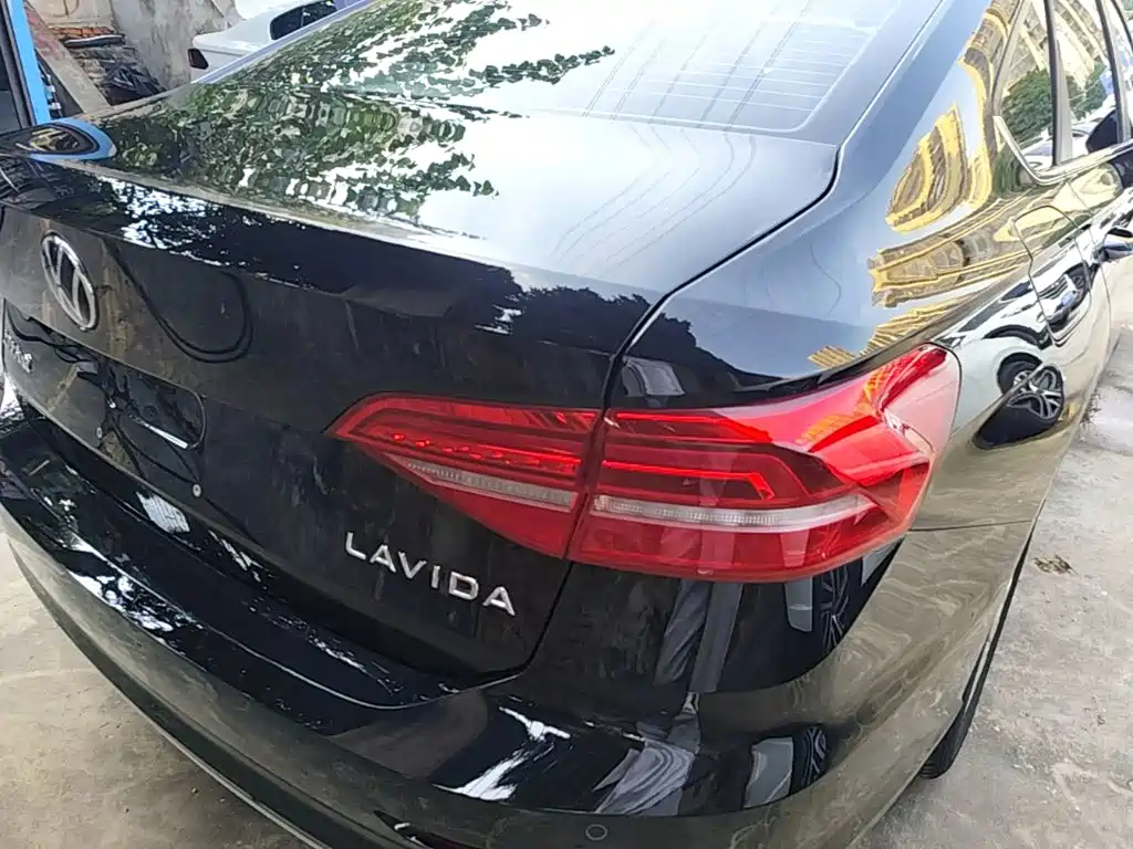 Volkswagen Lavida — миниатюра 8