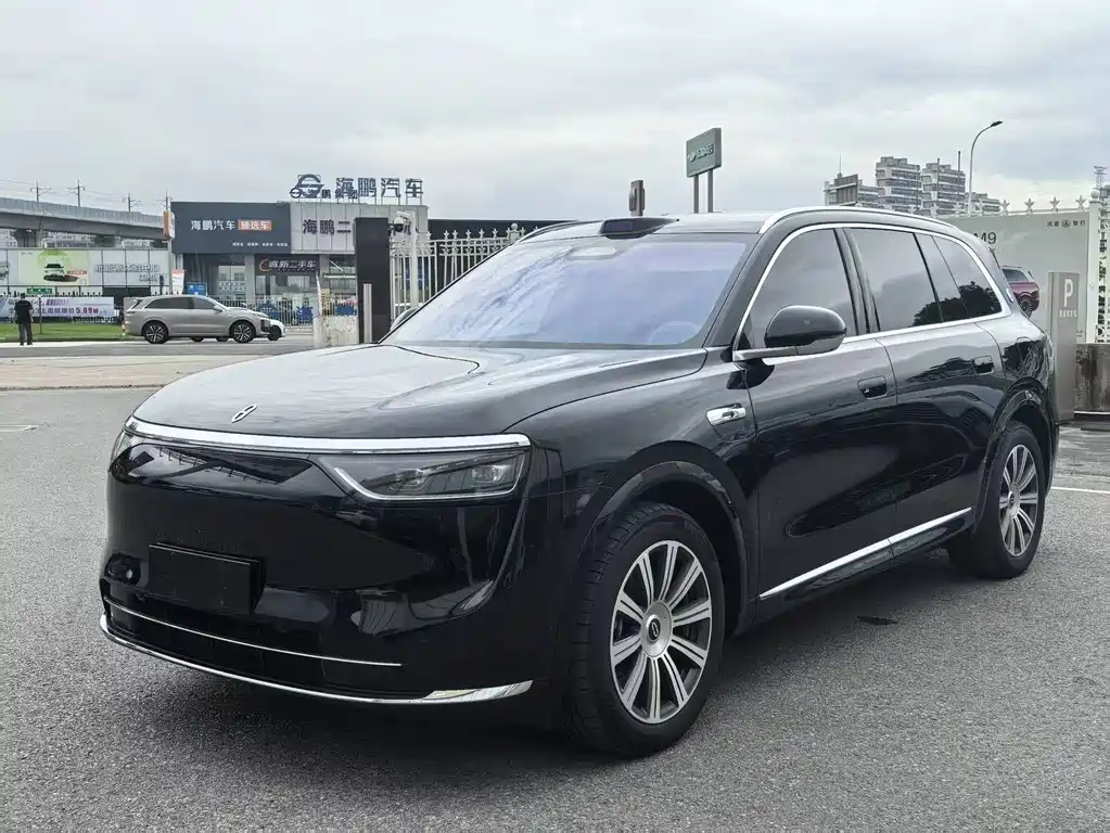 Aito M8 2025 Max+ 53.4kWh 5 мест (192 ）