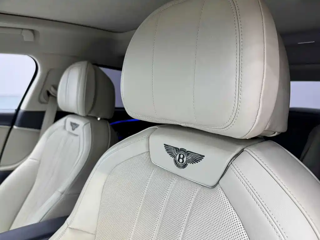 Bentley Flying Spur — миниатюра 24
