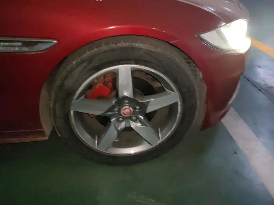 Jaguar XE — миниатюра 6