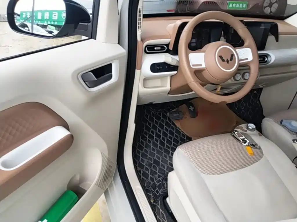 Wuling MINIEV — миниатюра 16