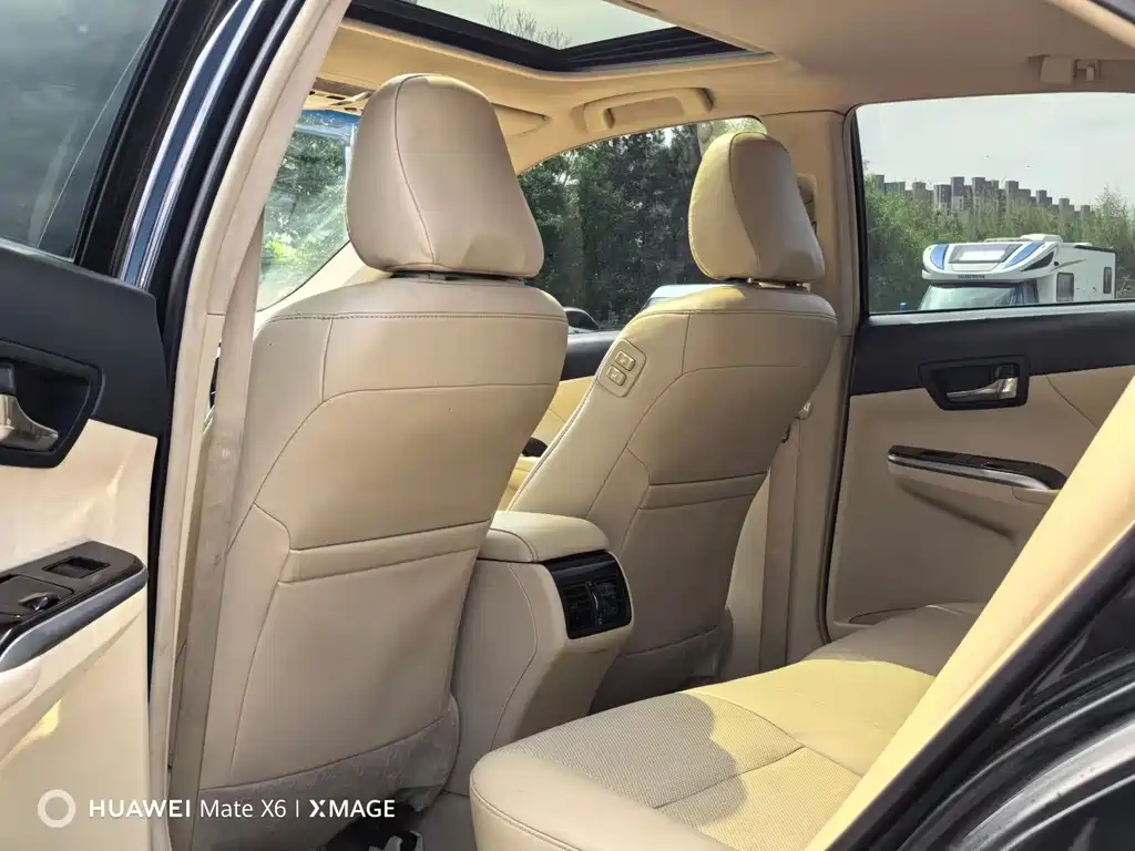 Toyota Camry 2016 2.0G Lead