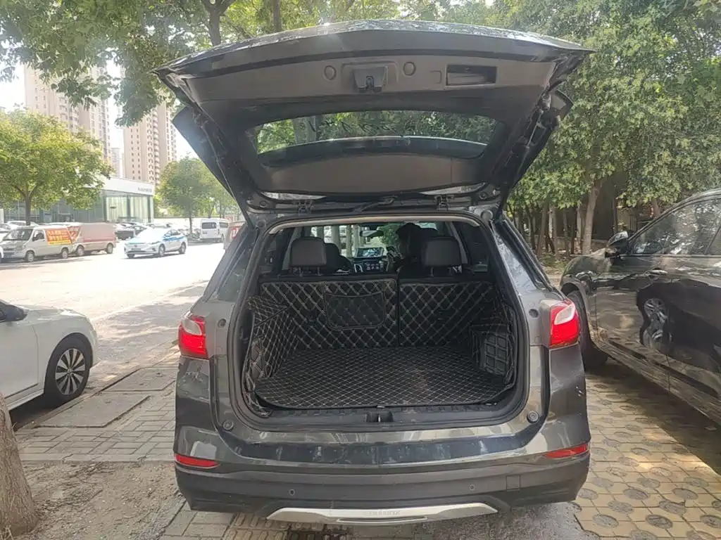 Chevrolet Equinox — миниатюра 19