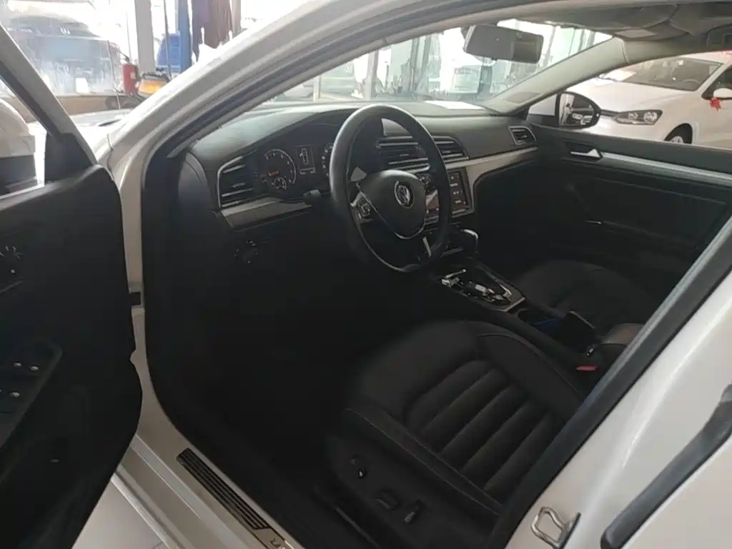 Volkswagen Lamando — миниатюра 15