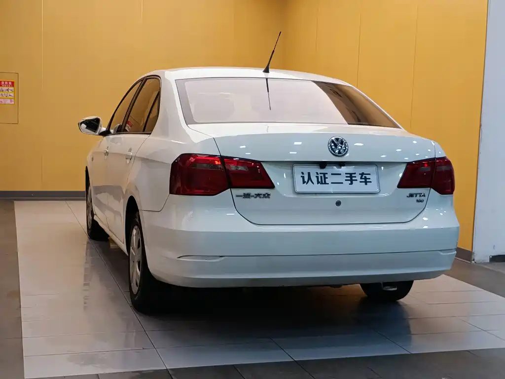 Volkswagen Jetta — миниатюра 32