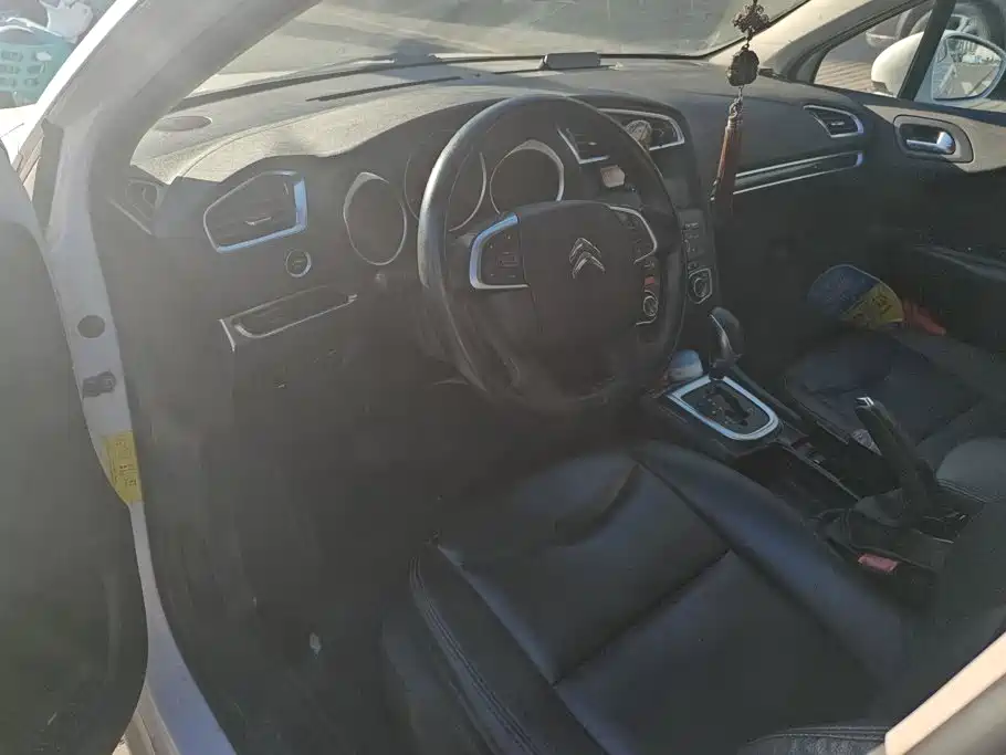 Citroen C4L — миниатюра 12
