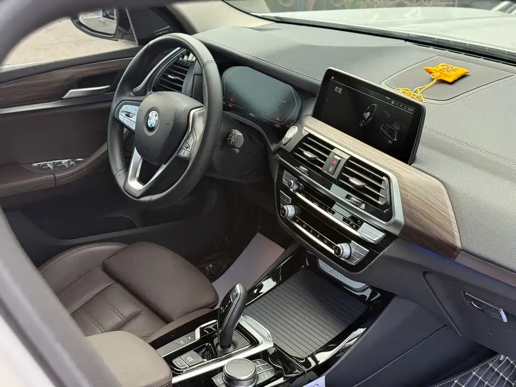 BMW X3 — миниатюра 12