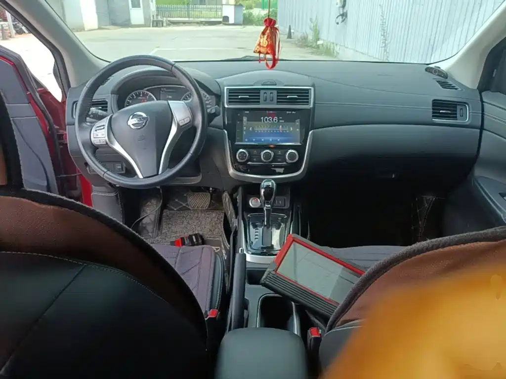 Nissan Tiida — миниатюра 10