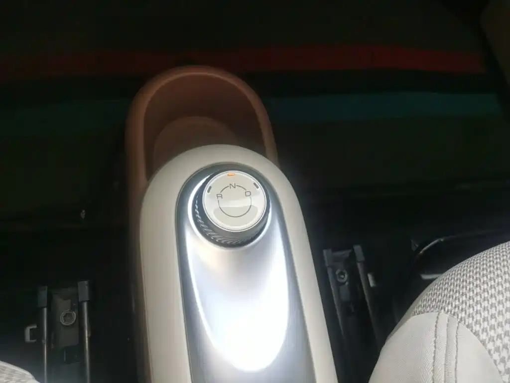 Wuling MINIEV — миниатюра 14