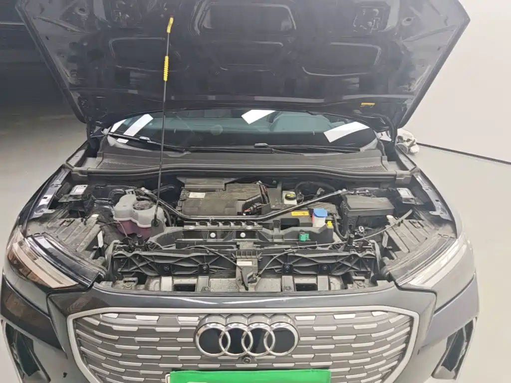 Audi Q4 e-tron — миниатюра 20