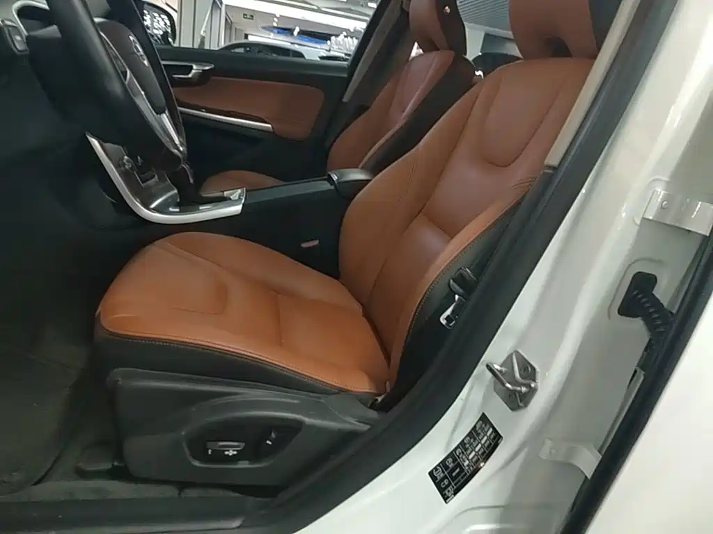 Volvo S60 — миниатюра 15