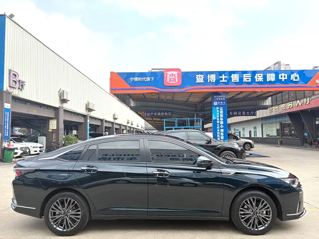 Dongfeng Aeolus Yixuan Max MAX 2023 1.5T