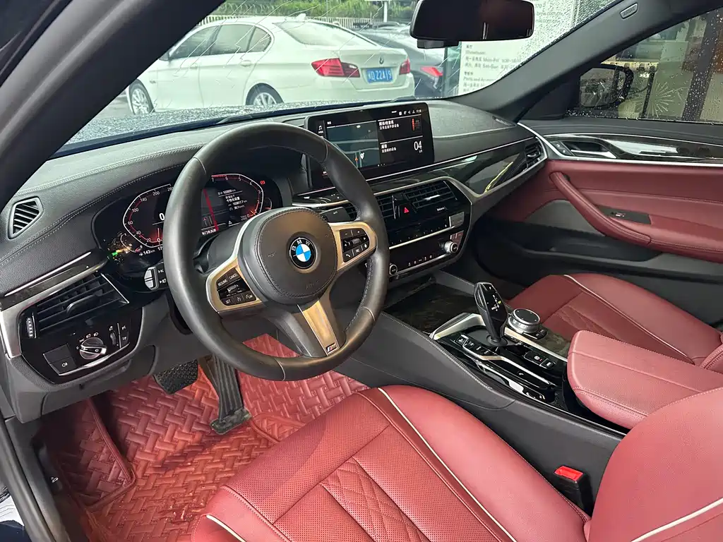 BMW 5 Series — миниатюра 2