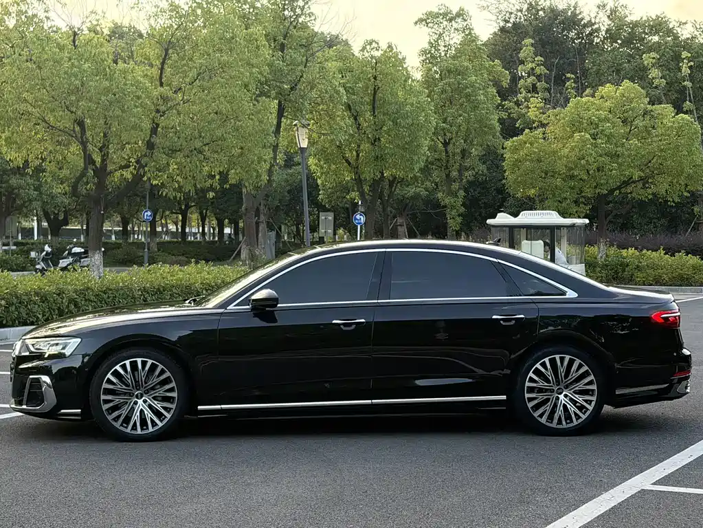 Audi A8 — миниатюра 4