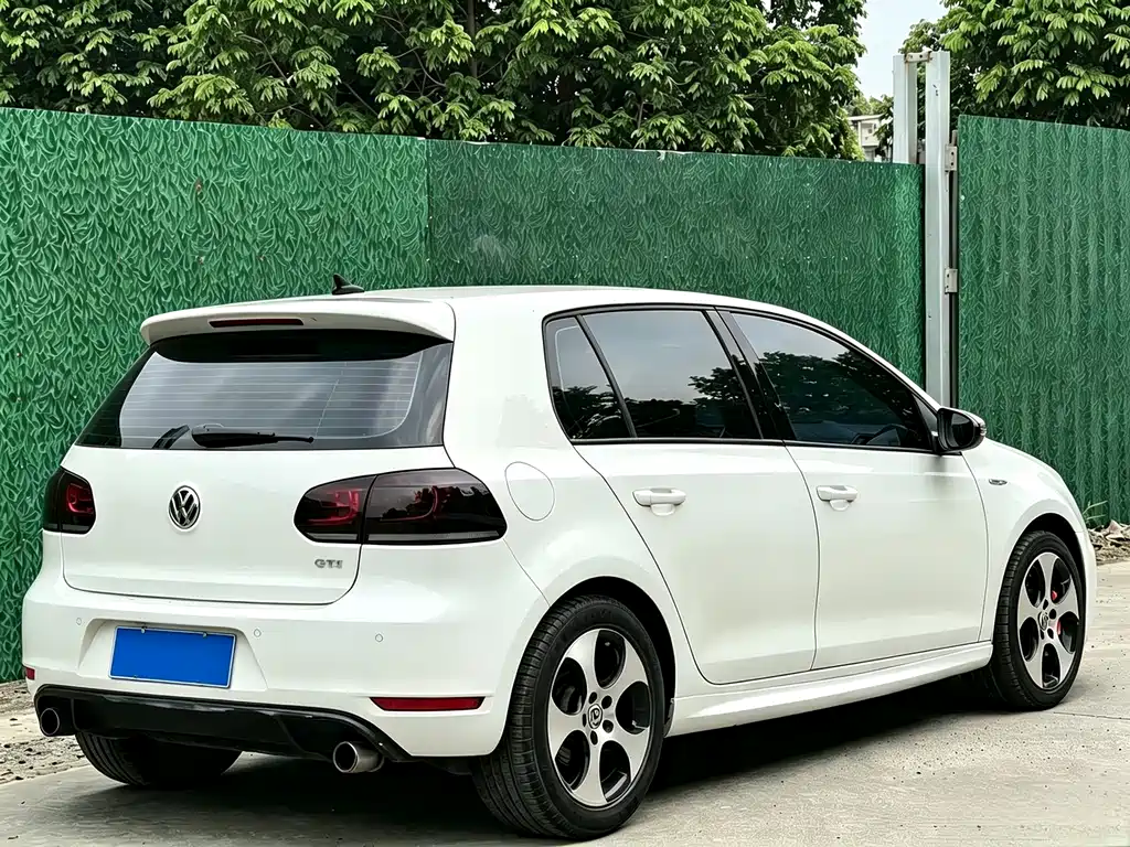 Volkswagen Golf GTI — миниатюра 12