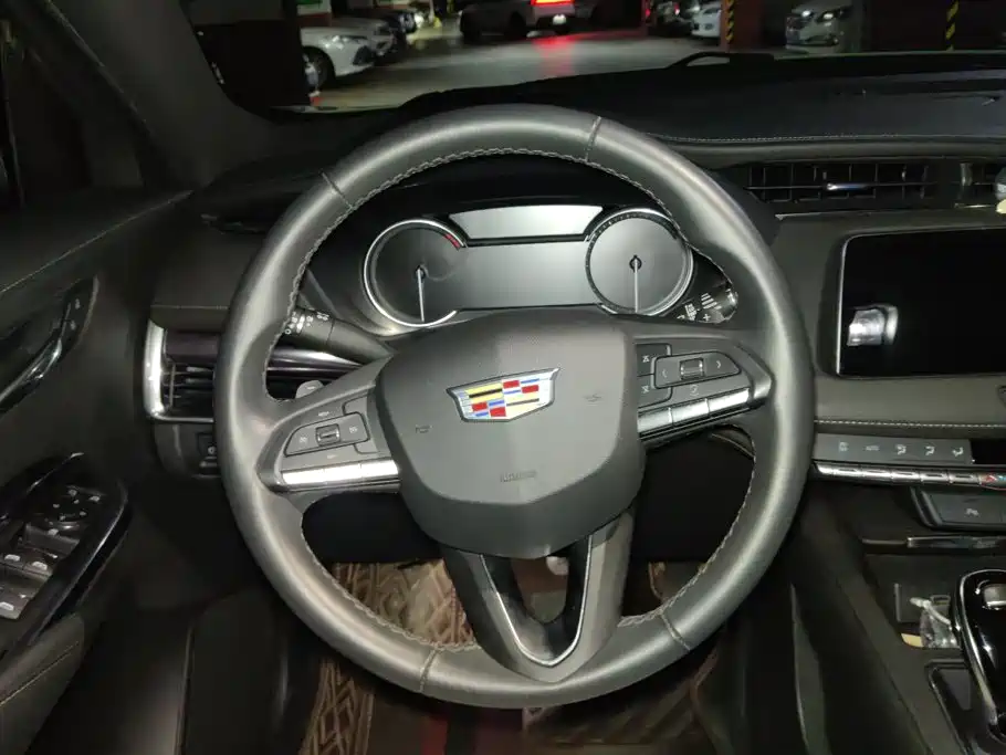 Cadillac XT4 — миниатюра 15