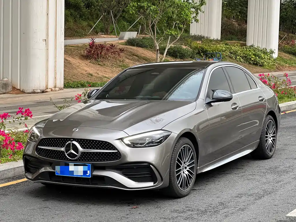 Mercedes-Benz C-Class 2025