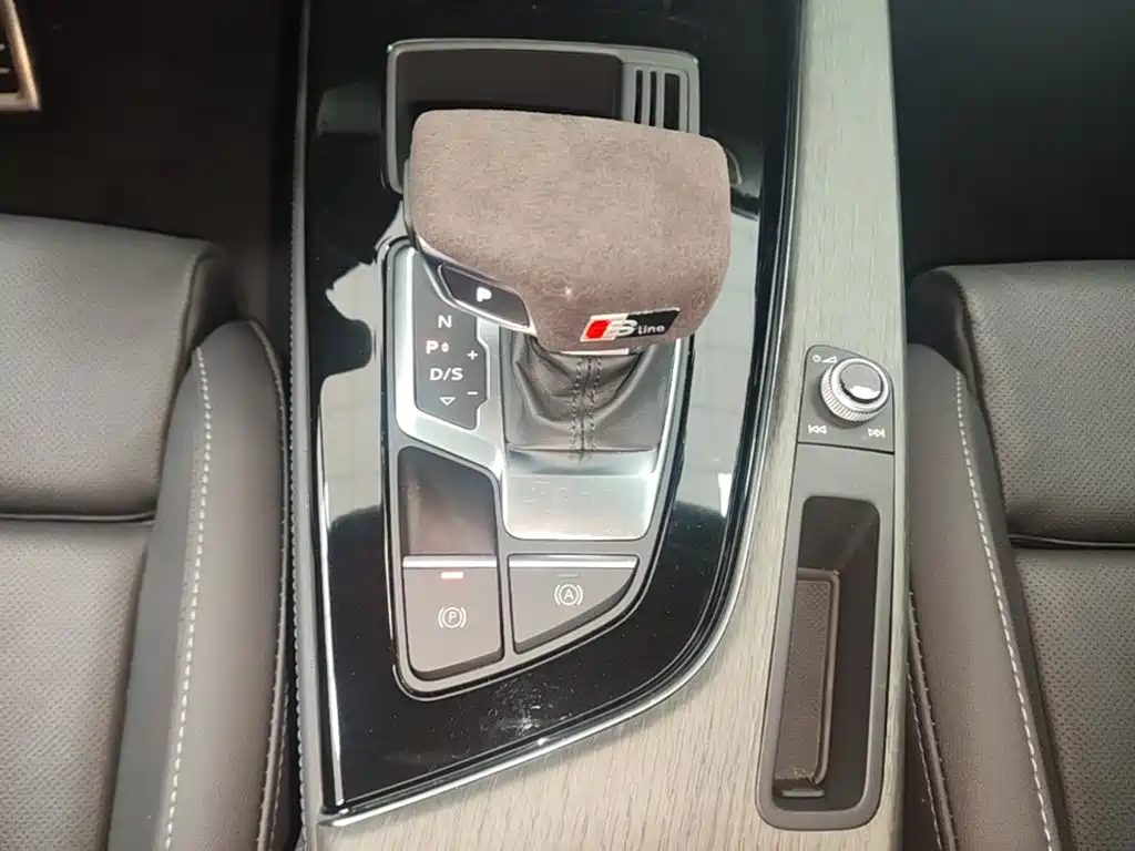 Audi A4L — миниатюра 14