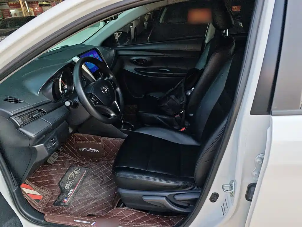 Toyota Yaris L — миниатюра 15