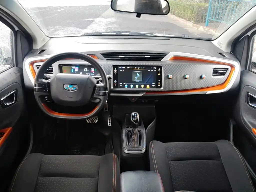 Geely Vision X1 — миниатюра 10