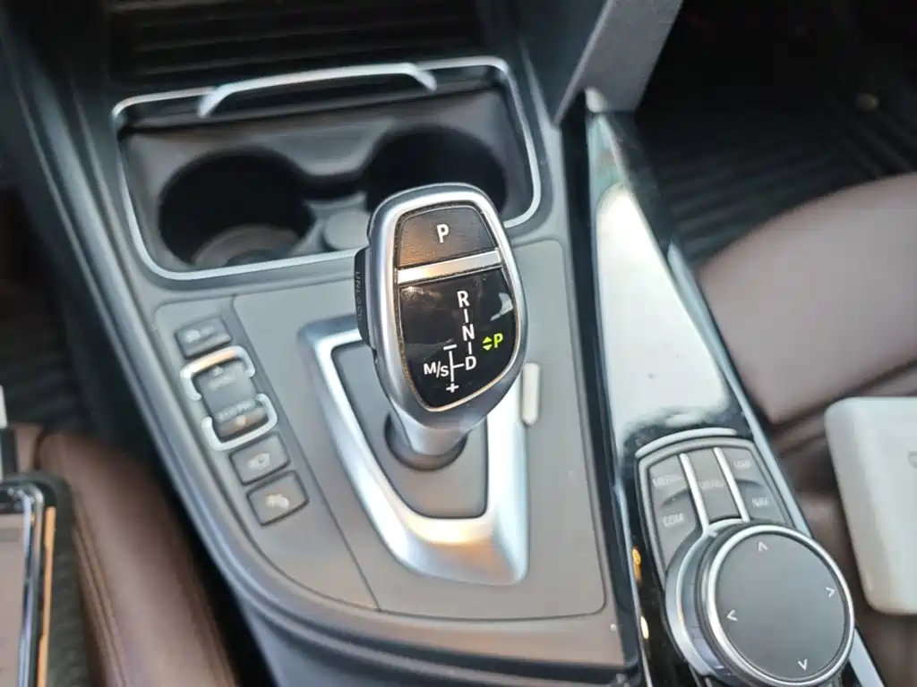 BMW 3 Series — миниатюра 14