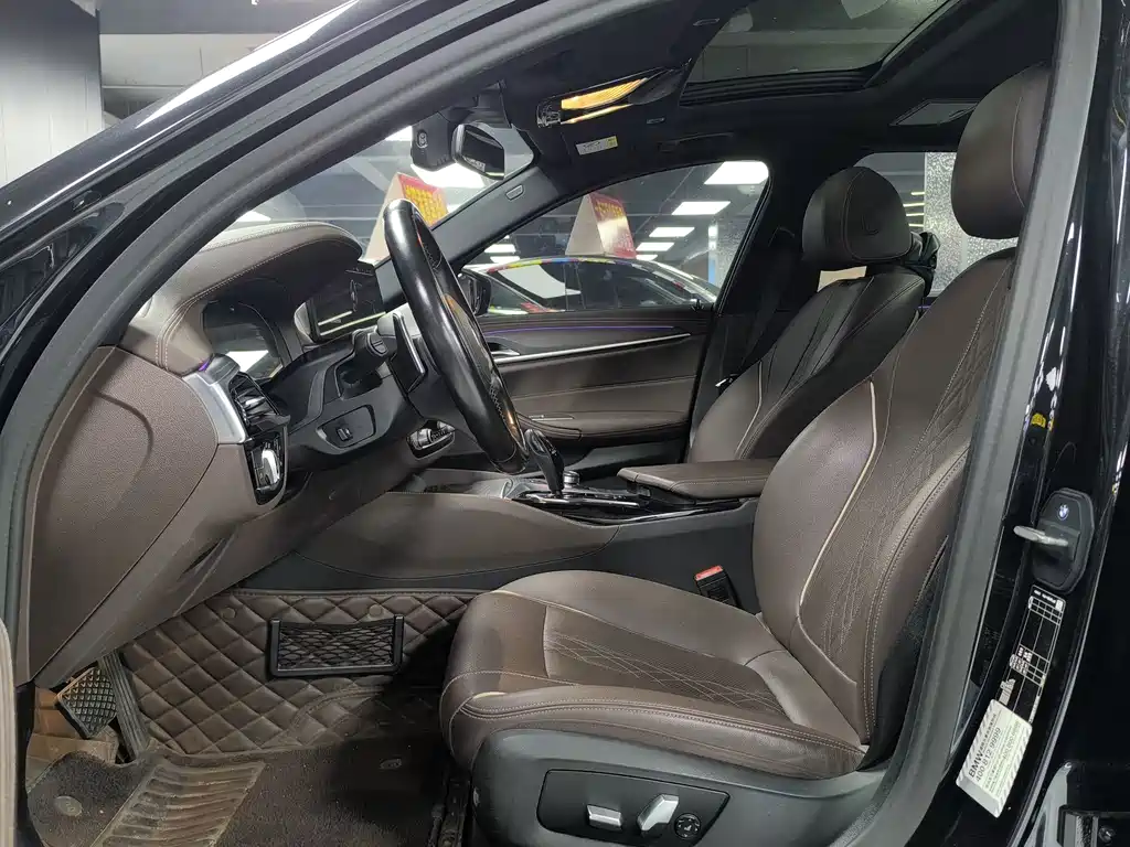 BMW 5 Series — миниатюра 5