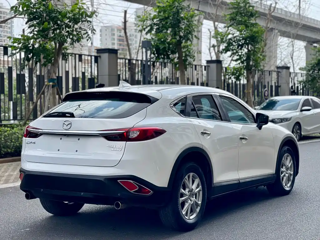 MAZDA CX 4