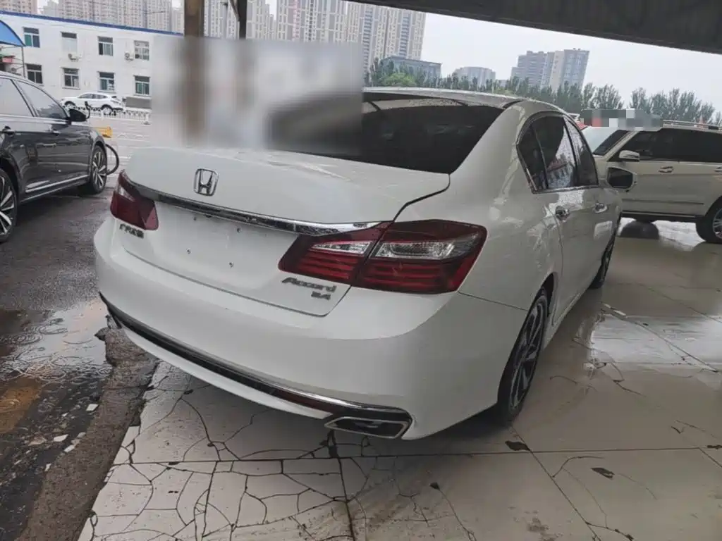 Honda Accord — миниатюра 5