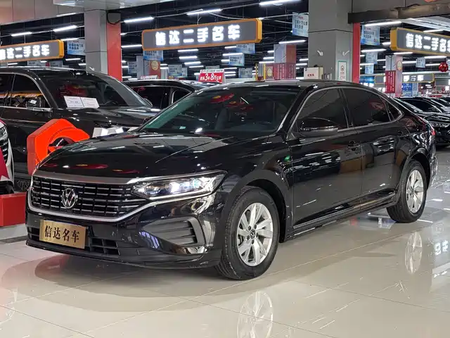 VOLKSWAGEN PASSAT 2023